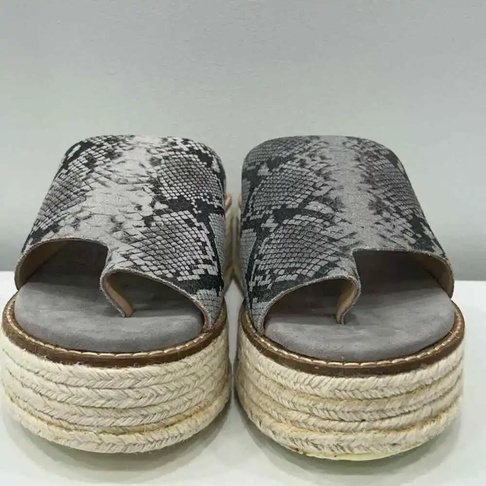 Diba True Demi Chase Size 7 Snake Print Gray Wedge Sandal Espadrille‎ New In Box